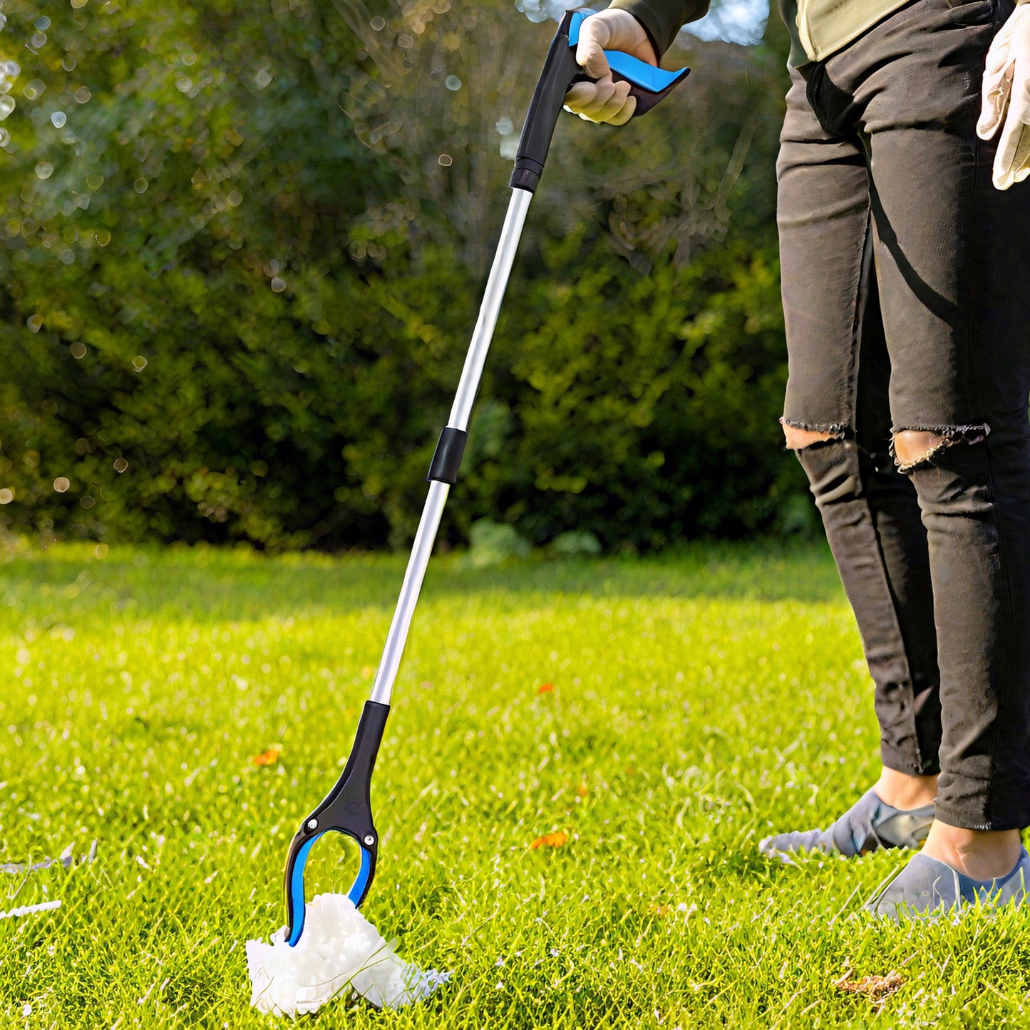 32" Reacher Grabber Tool - Trash Picker & Gripper Stick